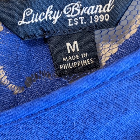 Lucky brand blue boho blouse with lace inset sleeves and back - Picture 4 of 4